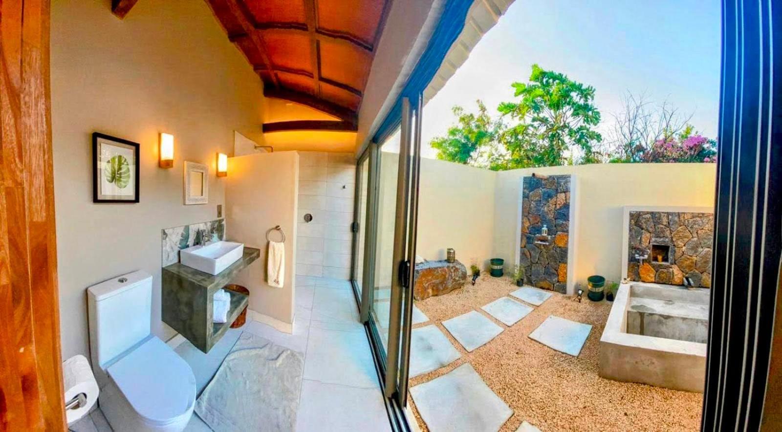 Lakaz Kannell - Vanilla Lodge, Secluded Outside Bath & Shower Infinity Pool Cap Malheureux Exterior foto